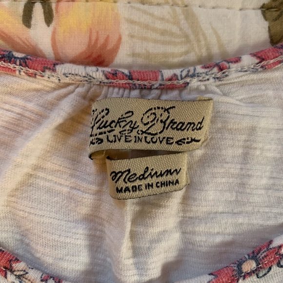 Lucky Brand Women’s Pink and Blue Flower Tank Size Medium - Picture 4 of 7